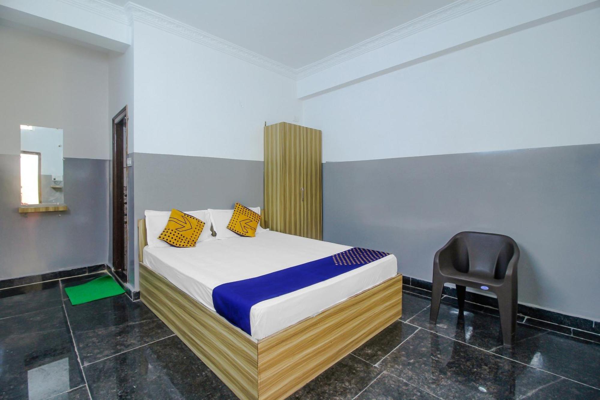Spot On 81775 Mohit Gokul Lodge New Luxury Room'S Near Secunderabad Railway Station Lalaguda Exterior photo