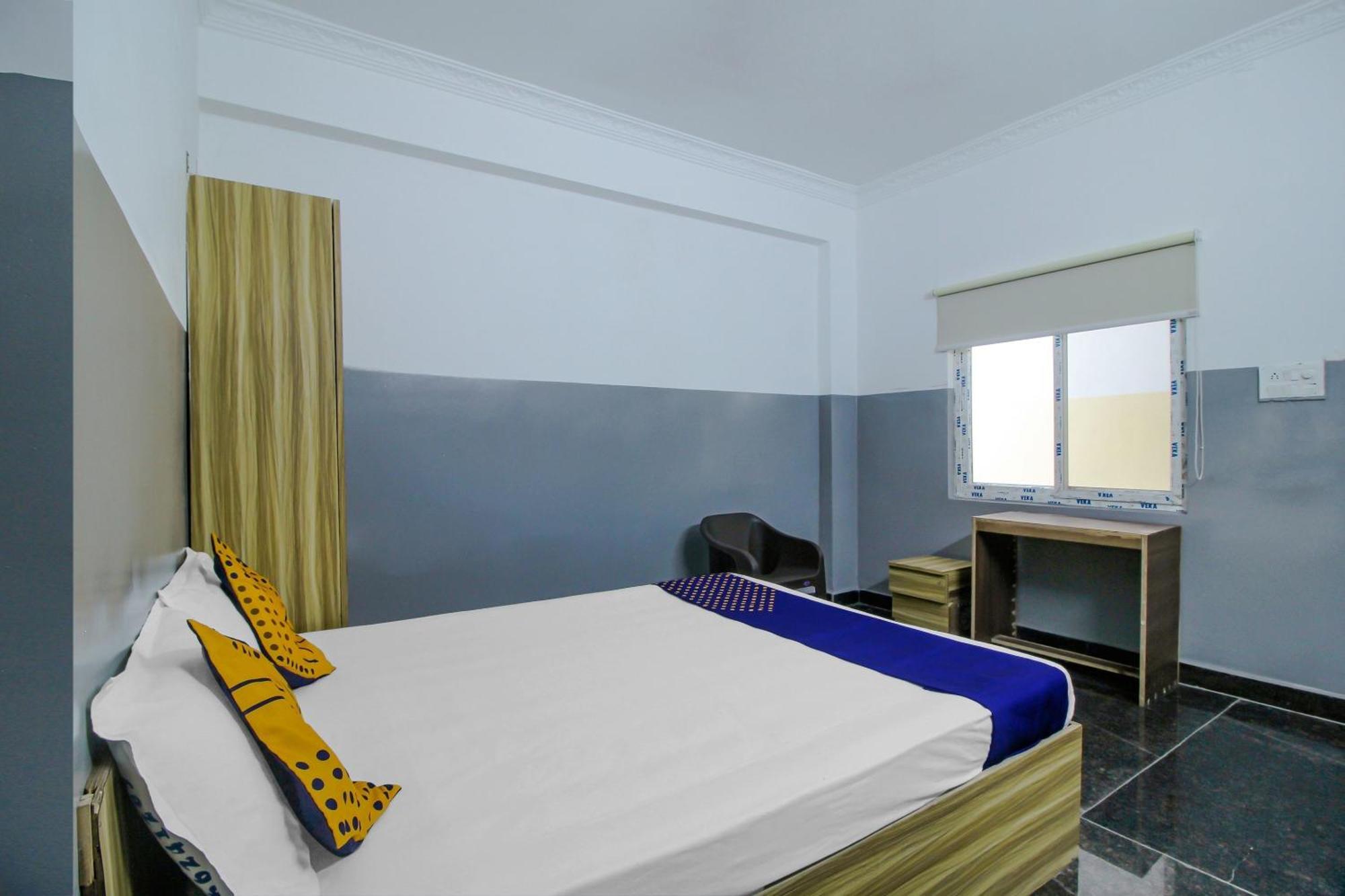 Spot On 81775 Mohit Gokul Lodge New Luxury Room'S Near Secunderabad Railway Station Lalaguda Exterior photo